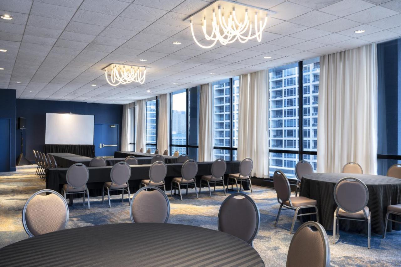 Voco Chicago Downtown - Riverwalk By Ihg Zewnętrze zdjęcie